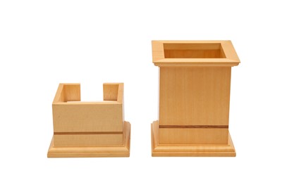 Lot 124 - A LINLEY PEN POT AND NOTE HOLDER