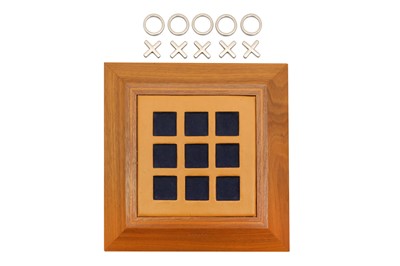 Lot 123 - A LINLEY NOUGHTS AND CROSSES SET