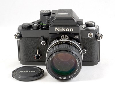 Lot 176 - Black Nikon F2 AS Photomic with a Fast 85mm f2 Portrait Lens.