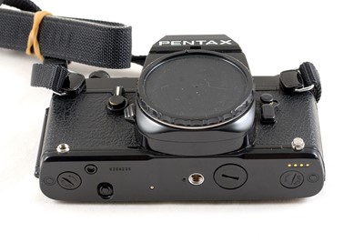 Lot 160 - Pentax LX Film Camera Body (Late Version).