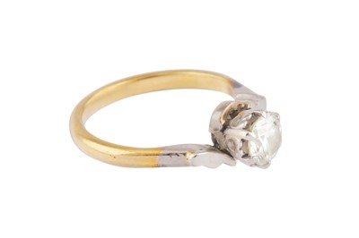 Lot 50 - A SINGLE-STONE DIAMOND RING