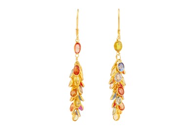 Lot 109 - A PAIR OF MULTI-COLOURED SAPPHIRE EARRINGS