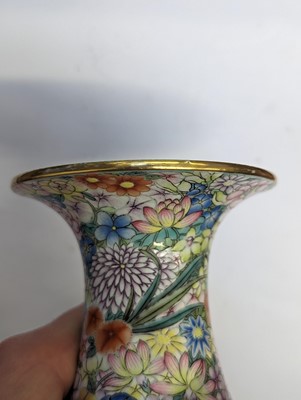 Lot 103 - A CHINESE FAMILLE-ROSE 'MILLEFLEUR' VASE, YUHUCHUNPING