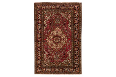 Lot 69 - A VERY FINE ISFAHAN RUG, CENTRAL PERSIA