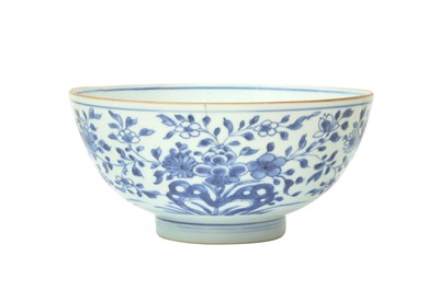 Lot 418 - A CHINESE BLUE AND WHITE 'BLOSSOMS' BOWL