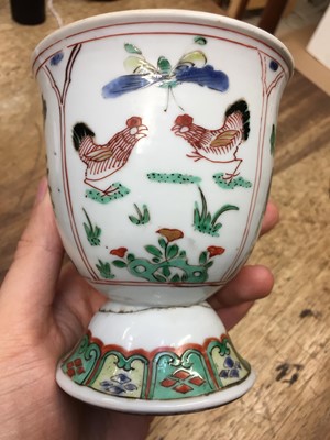 Lot 413 - A CHINESE FAMILLE-VERTE 'CHICKEN' GOBLET