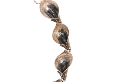 Lot 142 - A SILVER NECKLACE BY NIELS ERIK FROM