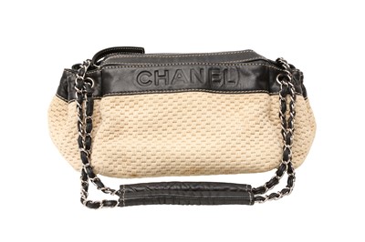 Lot 463 - Chanel Beige Tweed Chain Shoulder Bag