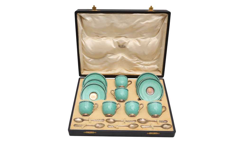 Lot 93 - EARLY 20TH CENTURY ROYAL WORCESTER