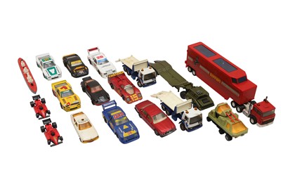 Lot 131 - A LARGE COLLECTION OF MATCHBOX UNBOXED PLAYWORN TOY CARS AND OTHER VEHICLES