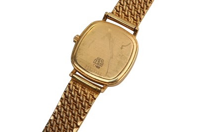 Lot 66 - A LADIES 18K GOLD LONGINES BRACELET WATCH
