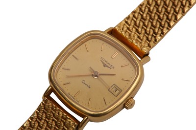 Lot 66 - A LADIES 18K GOLD LONGINES BRACELET WATCH