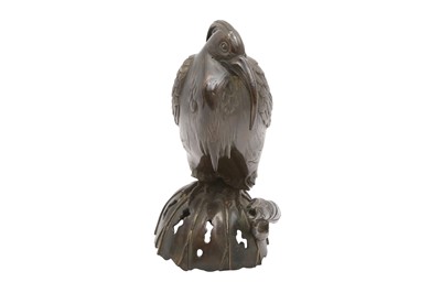 Lot 166 - A JAPANESE MEIJI BRONZE FIGURE OF A CRESTED IBIS