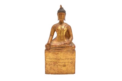 Lot 164 - A LATE 19TH CENTURY THAI CARVED AND GILT WOOD BUDDHA