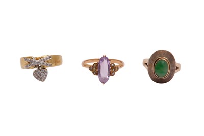 Lot 21 - A GROUP OF GEM-SET RINGS