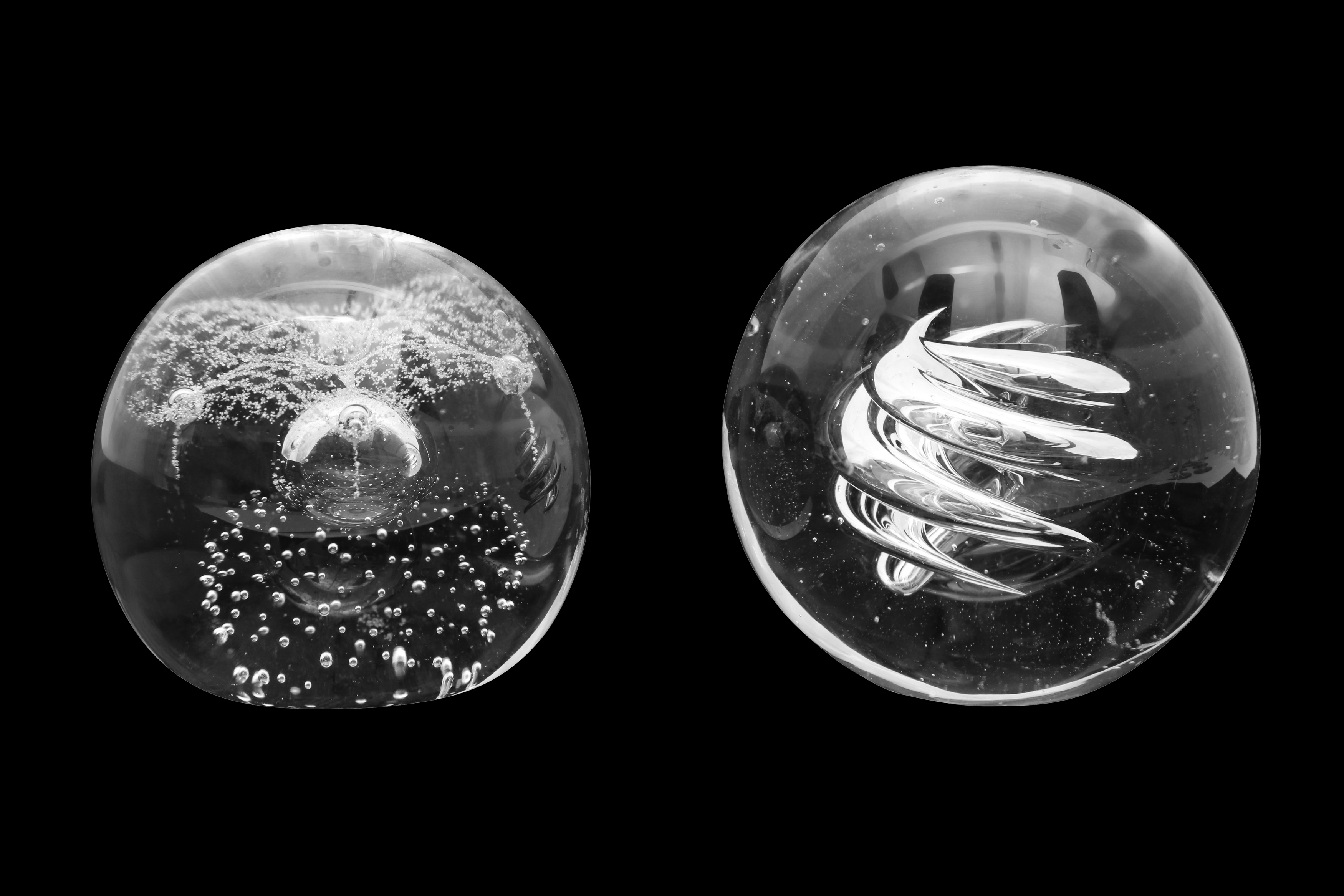 Lot 181 A COLLECTION OF PAPERWEIGHTS