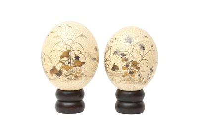Lot 297 - λ PAIR OF JAPANESE GILT-LACQUER DECORATED OSTRICH EGGS