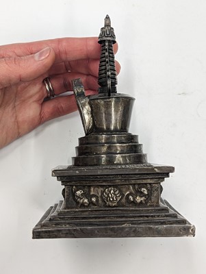 Lot 352 - A MONGOLIAN SILVER 'WHITE TARA' STUPA