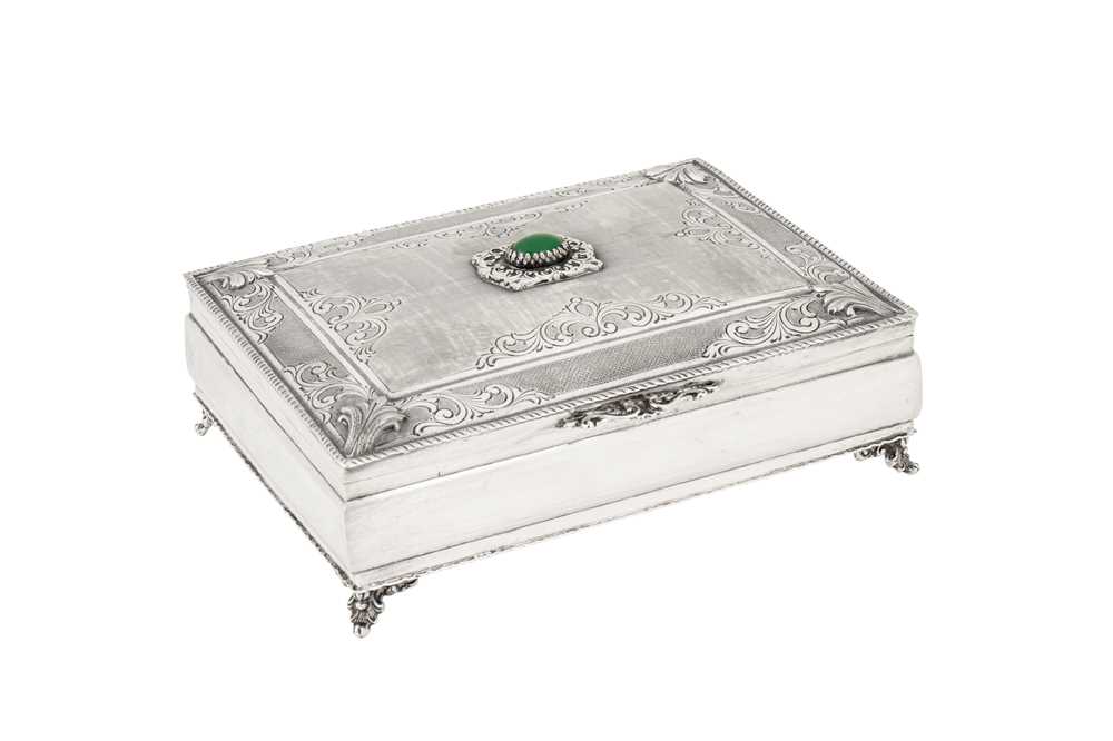 Lot 192 - An early 20th century Italian 800 standard silver cigarette box, circa 1930
