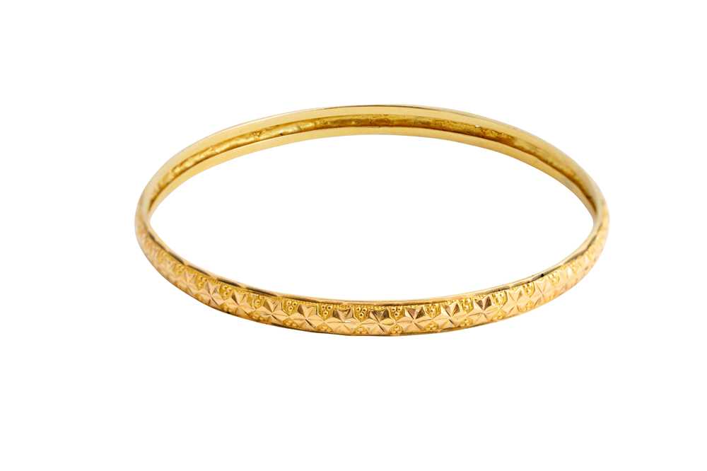 Lot 1 A BANGLE