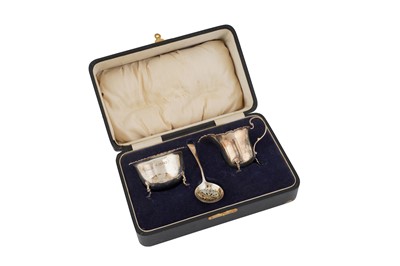 Lot 56 - A cased George V sterling silver strawberry set, Chester 1922 by Sharman Dermott Neill