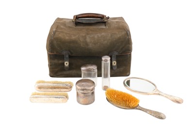 Lot 147 - An Edwardian sterling silver fitted gladstone bag