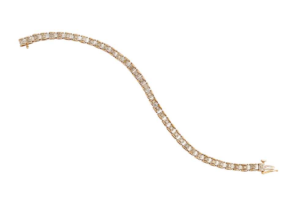 Lot 21 - A DIAMOND LINE BRACELET