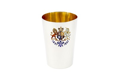 Lot 16 - A VICTORIAN STERLING SILVER AND ENAMEL ROYAL COMMEMORATIVE BEAKER, LONDON 1897 BY LIONEL ALFRED CRICHTON