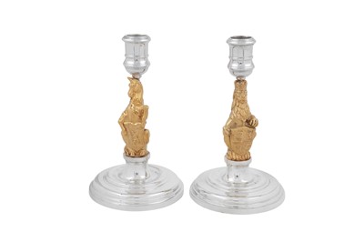 Lot 87 - A CASED PAIR OF ELIZABETH II PARCEL GILT STERLING SILVER COMMEMORATIVE CANDLESTICKS, LONDON 1977 BY GARRARD AND CO