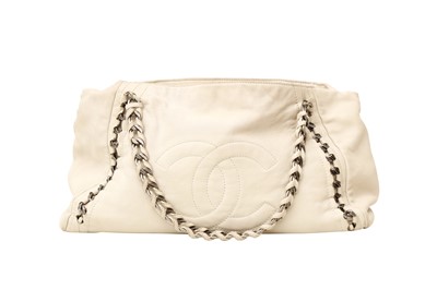 Lot 344 - Chanel Ivory East West Modern Chain Tote