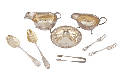 Lot 100 - A mixed group of sterling silver