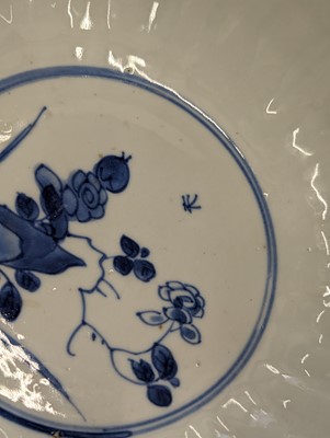 Lot 172 - A CHINESE BLUE AND WHITE FOLIATE 'BLOSSOMS' BOWL