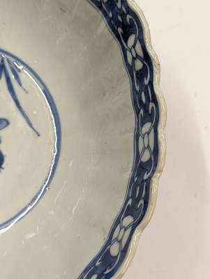 Lot 172 - A CHINESE BLUE AND WHITE FOLIATE 'BLOSSOMS' BOWL