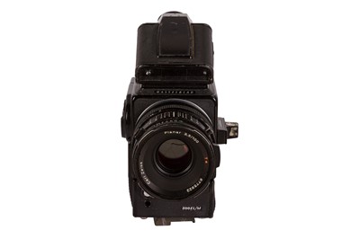 Lot 87 - A Hasselblad 500 ELM Medium Format Camera Outfit