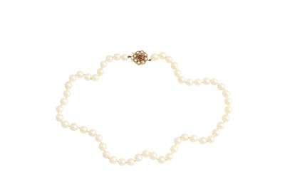 Lot 15 - A CULTURED PEARL NECKLACE
