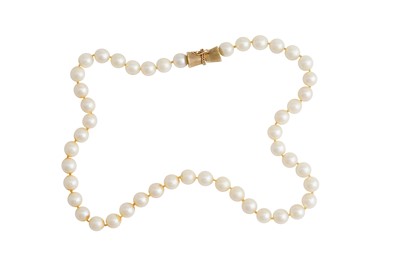 Lot 16 - A CULTURED PEARL NECKLACE