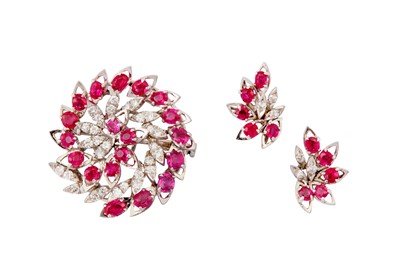 Lot 192 - A RUBY AND DIAMOND BROOCH AND EARRING SUITE