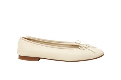 Lot 337 - Chanel Ivory CC Ballet Flat - Size 41,5