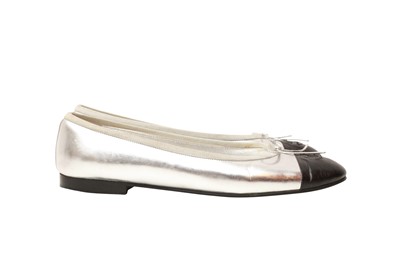 Lot 629 - Chanel Silver CC Ballet Flat - Size 41