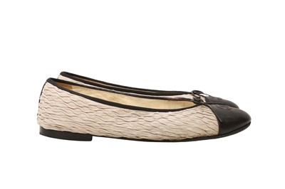 Lot 470 - Chanel Taupe Ruched CC Ballet Flat - Size 41.5