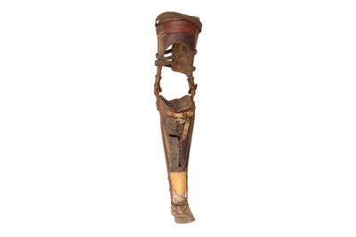 Lot 206 - AN EARLY 20TH PROSTHETIC LEG