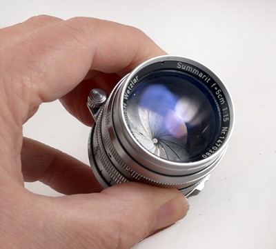 Lot 420 - Leica Summarit 5cm f1.5 Screw Mount Lens.