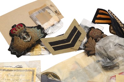 Lot 115 - A QUANTITY OF CLOTH BADGES