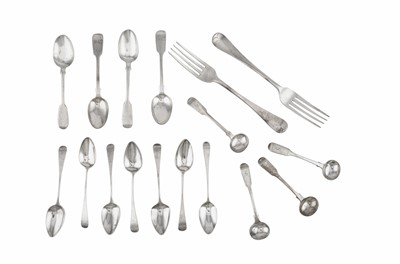 Lot 111 - A mixed group of sterling silver flatware