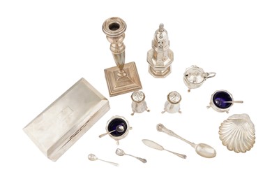 Lot 105 - A mixed group of sterling silver
