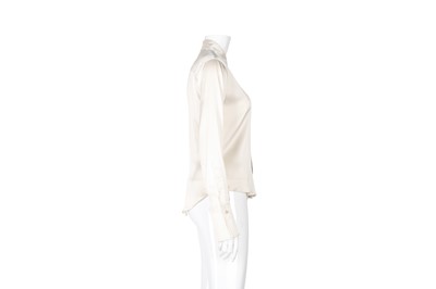 Lot 335 - Ralph Lauren Ivory Stretch Silk Shirt - Size US 6