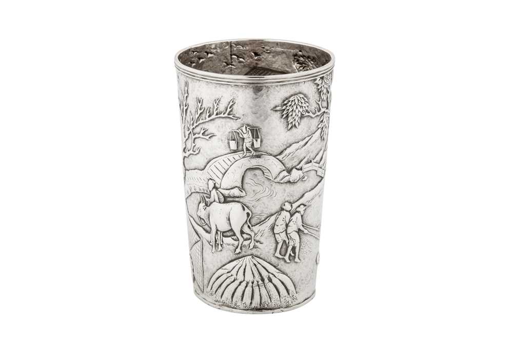 Lot 156 - A late 19th century Chinese Export silver beaker, Canton circa 1880 by Bao Feng retailed by Wang Hing