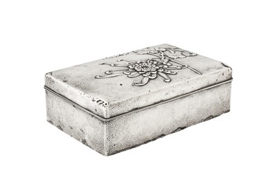 Lot 164 - An early 20th century Japanese unmarked silver cigarette box, Yokohama dated 1914
