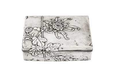 Lot 164 - An early 20th century Japanese unmarked silver cigarette box, Yokohama dated 1914