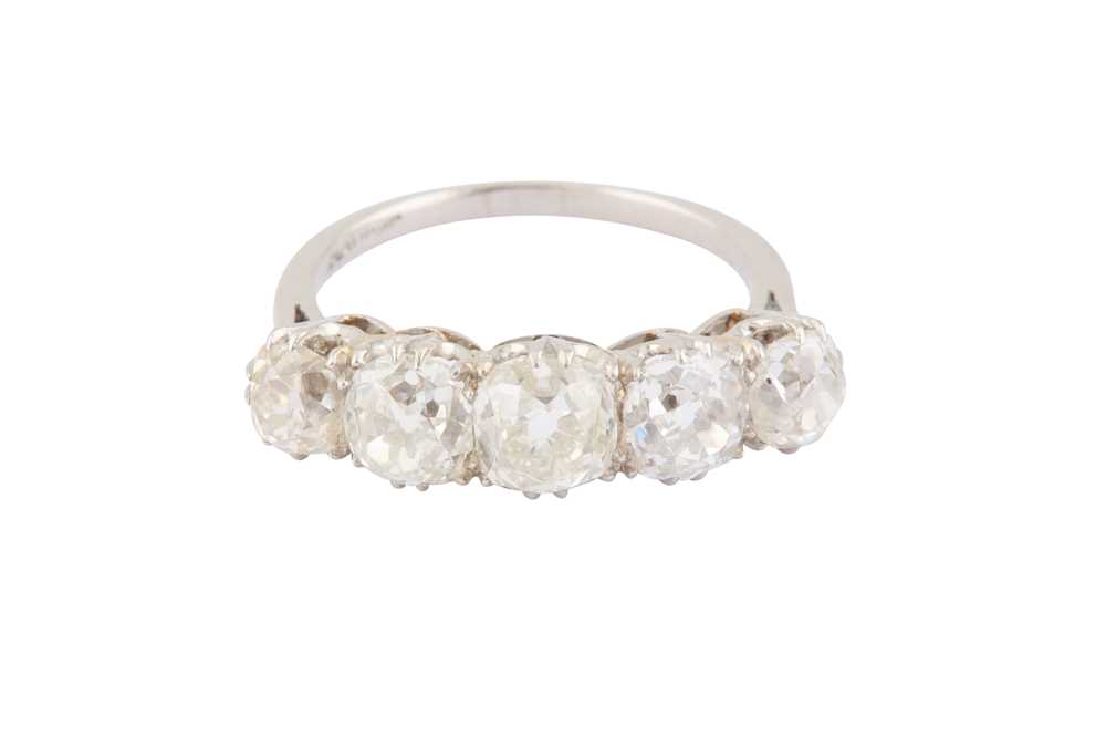 Lot 78 - A FIVE-STONE DIAMOND RING